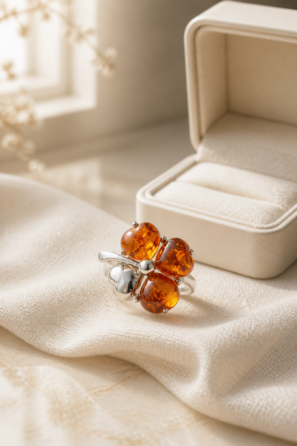 Anillo Flor de Ambar con plata