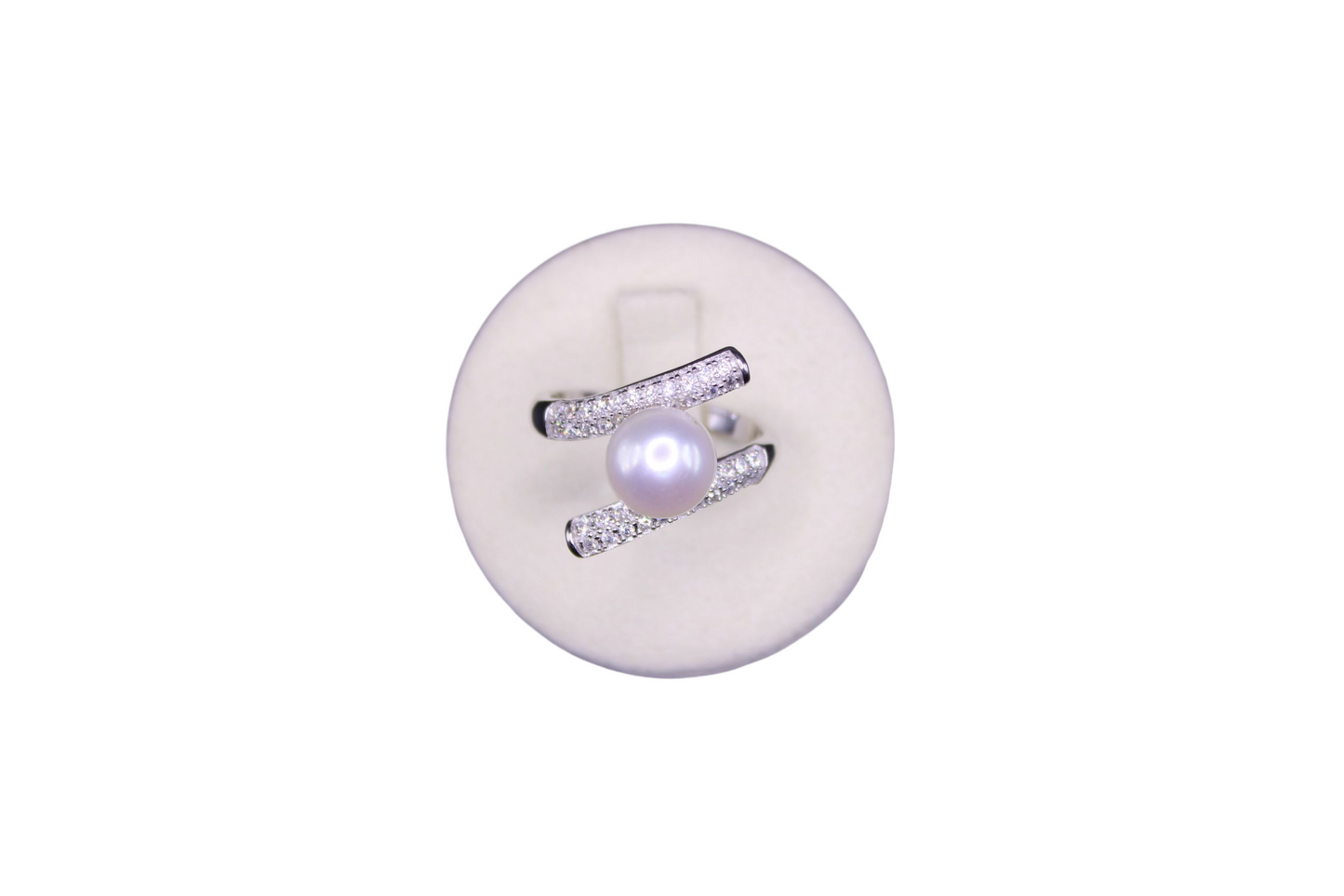 Anillo de plata con perla
