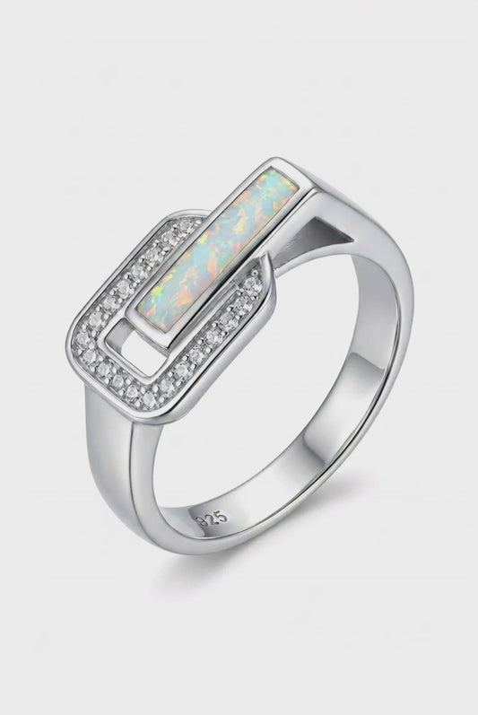 Anillo geometrico de plata de ley 925 con Opalo brillantes y circonitas